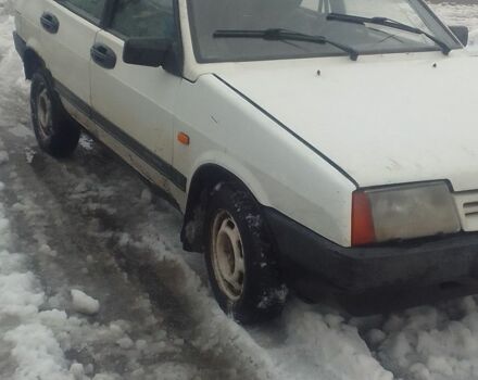 Белый ВАЗ 2109, объемом двигателя 0 л и пробегом 250 тыс. км за 698 $, фото 1 на Automoto.ua