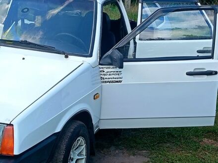 Білий ВАЗ 2109, об'ємом двигуна 1.5 л та пробігом 250 тис. км за 1050 $, фото 1 на Automoto.ua