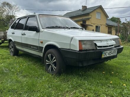 ВАЗ 2109 1992 в Золочев на Automoto.ua Белый ВАЗ 2109, объемом двигателя 1.1 л и пробегом 100 тыс. км за 800 $, фото 1 на Automoto.ua