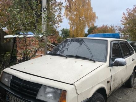 ВАЗ 2109 1992 в Конотопе на Automoto.ua Белый ВАЗ 2109, объемом двигателя 1.1 л и пробегом 130 тыс. км за 700 $, фото 1 на Automoto.ua