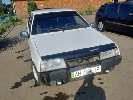 ВАЗ 2109 1993 в Славянске на Automoto.ua Белый ВАЗ 2109, объемом двигателя 1.1 л и пробегом 280 тыс. км за 1800 $, фото 1 на Automoto.ua