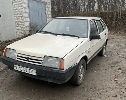 Белый ВАЗ 2109, объемом двигателя 0 л и пробегом 318 тыс. км за 700 $, фото 1 на Automoto.ua