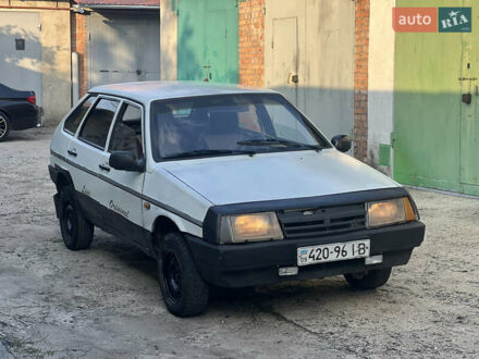 Белый ВАЗ 2109, объемом двигателя 1.5 л и пробегом 256 тыс. км за 650 $, фото 1 на Automoto.ua