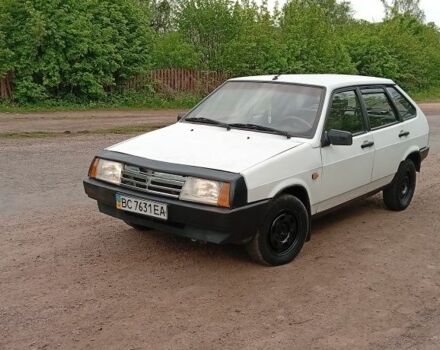 Белый ВАЗ 2109, объемом двигателя 1.5 л и пробегом 330 тыс. км за 427 $, фото 1 на Automoto.ua