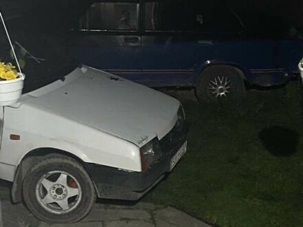 ВАЗ 2109 1993 у Перемышлянах на Automoto.ua Білий ВАЗ 2109, об'ємом двигуна 0 л та пробігом 200 тис. км за 483 $, фото 1 на Automoto.ua