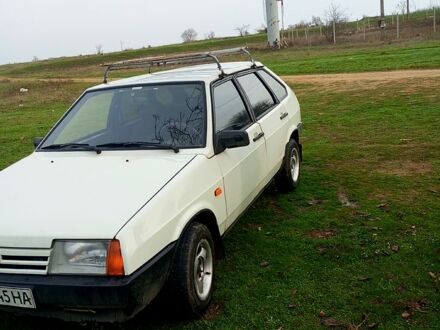 Белый ВАЗ 2109, объемом двигателя 1.5 л и пробегом 50 тыс. км за 1500 $, фото 1 на Automoto.ua