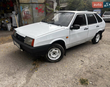 Белый ВАЗ 2109, объемом двигателя 1.5 л и пробегом 300 тыс. км за 1199 $, фото 1 на Automoto.ua