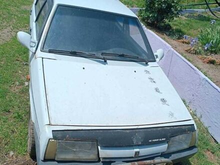 ВАЗ 2109 1993 у Черкасах на Automoto.ua Білий ВАЗ 2109, об'ємом двигуна 1.1 л та пробігом 100 тис. км за 900 $, фото 1 на Automoto.ua