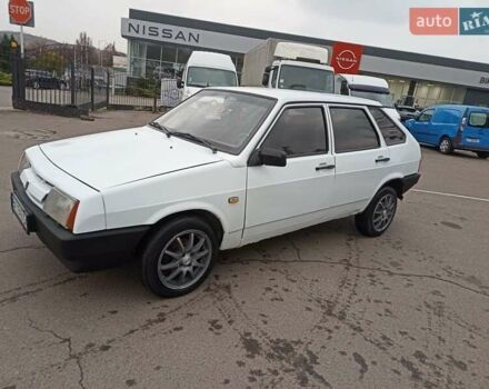 Белый ВАЗ 2109, объемом двигателя 1.3 л и пробегом 250 тыс. км за 1000 $, фото 1 на Automoto.ua