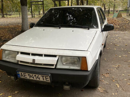 ВАЗ 2109 1994 в Павлограде на Automoto.ua Белый ВАЗ 2109, объемом двигателя 1.5 л и пробегом 30 тыс. км за 1195 $, фото 1 на Automoto.ua