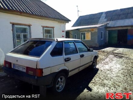 Белый ВАЗ 2109, объемом двигателя 1.3 л и пробегом 158 тыс. км за 1000 $, фото 1 на Automoto.ua