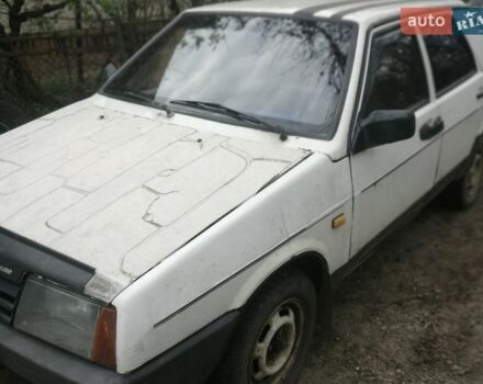 Белый ВАЗ 2109, объемом двигателя 1.5 л и пробегом 300 тыс. км за 500 $, фото 1 на Automoto.ua