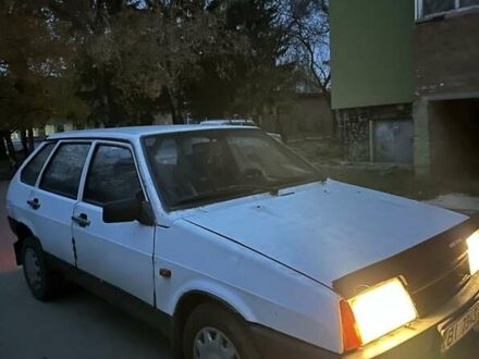 Белый ВАЗ 2109, объемом двигателя 1.5 л и пробегом 500 тыс. км за 1000 $, фото 1 на Automoto.ua