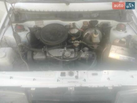 ВАЗ 2109 1995 у Києві на Automoto.ua Білий ВАЗ 2109, об'ємом двигуна 1.5 л та пробігом 100 тис. км за 1300 $, фото 1 на Automoto.ua