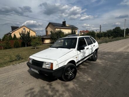 Білий ВАЗ 2109, об'ємом двигуна 1.5 л та пробігом 200 тис. км за 1052 $, фото 1 на Automoto.ua