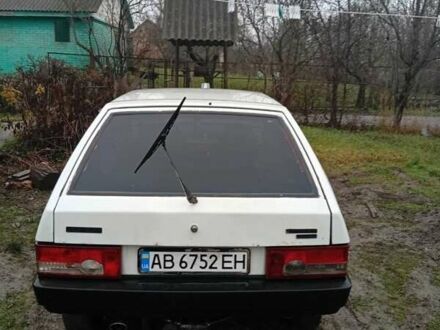 Белый ВАЗ 2109, объемом двигателя 1.5 л и пробегом 200 тыс. км за 650 $, фото 1 на Automoto.ua