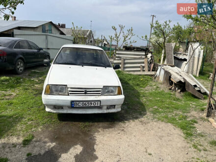 ВАЗ 2109 1997 у Львові на Automoto.ua Білий ВАЗ 2109, об'ємом двигуна 1.5 л та пробігом 111 тис. км за 500 $, фото 1 на Automoto.ua