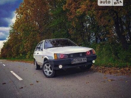ВАЗ 2109 1998 в Умани на Automoto.ua Белый ВАЗ 2109, объемом двигателя 0 л и пробегом 200 тыс. км за 1250 $, фото 1 на Automoto.ua