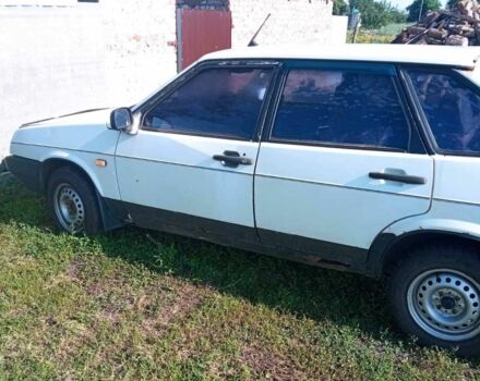 Белый ВАЗ 2109, объемом двигателя 1.5 л и пробегом 300 тыс. км за 400 $, фото 1 на Automoto.ua