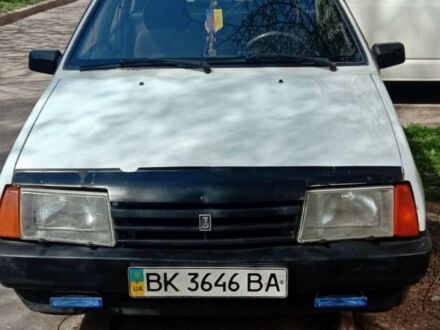 Белый ВАЗ 2109, объемом двигателя 1.5 л и пробегом 365 тыс. км за 850 $, фото 1 на Automoto.ua