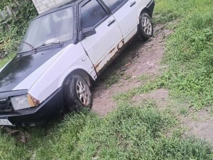 Білий ВАЗ 2109, об'ємом двигуна 1.5 л та пробігом 200 тис. км за 450 $, фото 1 на Automoto.ua