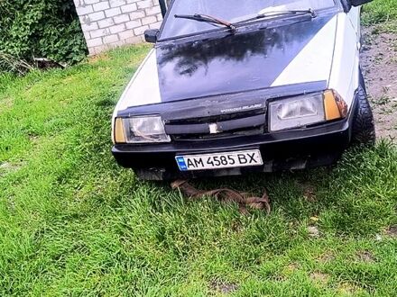 Белый ВАЗ 2109, объемом двигателя 1.5 л и пробегом 200 тыс. км за 400 $, фото 1 на Automoto.ua