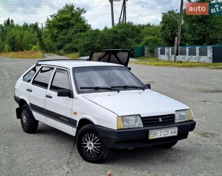 Белый ВАЗ 2109, объемом двигателя 1.5 л и пробегом 230 тыс. км за 1400 $, фото 1 на Automoto.ua