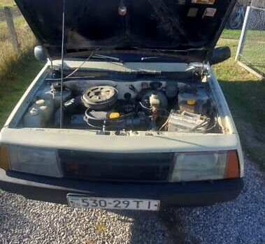 Бежевый ВАЗ 2109, объемом двигателя 1.5 л и пробегом 300 тыс. км за 950 $, фото 3 на Automoto.ua