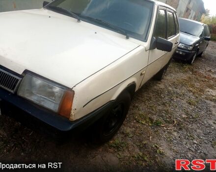 Бежевый ВАЗ 2109, объемом двигателя 1.5 л и пробегом 230 тыс. км за 800 $, фото 1 на Automoto.ua