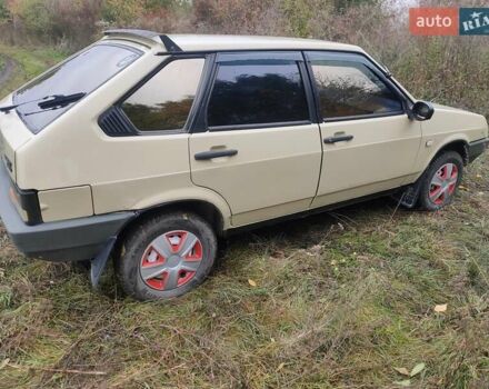 ВАЗ 2109 1990 в Тернополе на Automoto.ua Бежевый ВАЗ 2109, объемом двигателя 1.5 л и пробегом 250 тыс. км за 1500 $, фото 3 на Automoto.ua