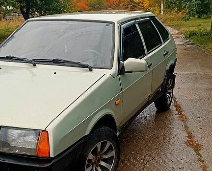 Бежевый ВАЗ 2109, объемом двигателя 1.5 л и пробегом 82 тыс. км за 1000 $, фото 1 на Automoto.ua