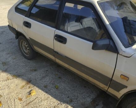 ВАЗ 2109 1993 в Николаеве на Automoto.ua Бежевый ВАЗ 2109, объемом двигателя 1 л и пробегом 4 тыс. км за 650 $, фото 4 на Automoto.ua