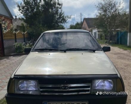 Бежевый ВАЗ 2109, объемом двигателя 1.5 л и пробегом 350 тыс. км за 881 $, фото 2 на Automoto.ua