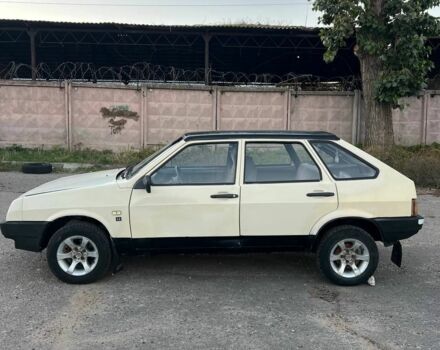 Бежевый ВАЗ 2109, объемом двигателя 1.1 л и пробегом 250 тыс. км за 800 $, фото 2 на Automoto.ua