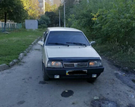 Бежевый ВАЗ 2109, объемом двигателя 1.6 л и пробегом 200 тыс. км за 1900 $, фото 3 на Automoto.ua