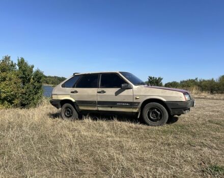 Бежевый ВАЗ 2109, объемом двигателя 1.3 л и пробегом 300 тыс. км за 600 $, фото 2 на Automoto.ua