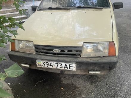 ВАЗ 2109 1987 в Кривом Роге на Automoto.ua Бежевый ВАЗ 2109, объемом двигателя 1.5 л и пробегом 100 тыс. км за 954 $, фото 1 на Automoto.ua