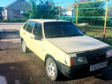 ВАЗ 2109 1987 у Первомайськ на Automoto.ua Бежевий ВАЗ 2109, об'ємом двигуна 15 л та пробігом 150 тис. км за 1050 $, фото 1 на Automoto.ua