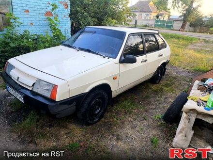 ВАЗ 2109 1988 у Чугуеве на Automoto.ua Бежевий ВАЗ 2109, об'ємом двигуна 1.3 л та пробігом 150 тис. км за 800 $, фото 1 на Automoto.ua