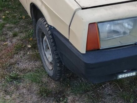 ВАЗ 2109 1988 у Черкасах на Automoto.ua Бежевий ВАЗ 2109, об'ємом двигуна 1.3 л та пробігом 1000 тис. км за 360 $, фото 1 на Automoto.ua