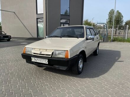 ВАЗ 2109 1988 у Львові на Automoto.ua Бежевий ВАЗ 2109, об'ємом двигуна 1.5 л та пробігом 120 тис. км за 1300 $, фото 1 на Automoto.ua
