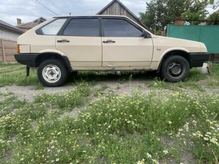 ВАЗ 2109 1988 у Кривому Розі на Automoto.ua Бежевий ВАЗ 2109, об'ємом двигуна 0 л та пробігом 8 тис. км за 1087 $, фото 1 на Automoto.ua