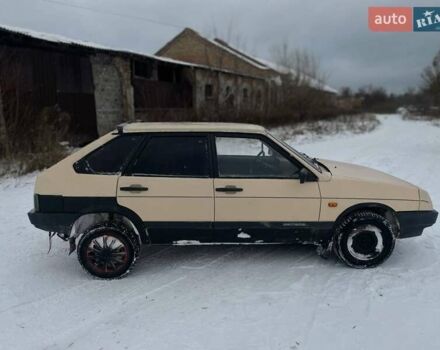 Бежевый ВАЗ 2109, объемом двигателя 1.3 л и пробегом 400 тыс. км за 600 $, фото 1 на Automoto.ua
