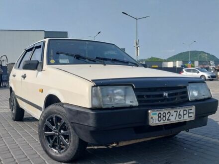 ВАЗ 2109 1988 у Мукачеве на Automoto.ua Бежевий ВАЗ 2109, об'ємом двигуна 0 л та пробігом 34 тис. км за 846 $, фото 1 на Automoto.ua