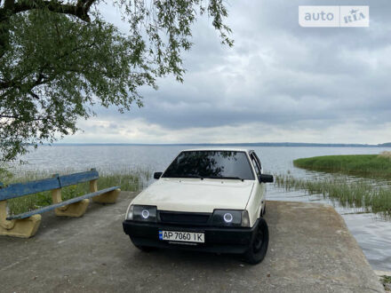 ВАЗ 2109 1989 в Запорожье на Automoto.ua Бежевый ВАЗ 2109, объемом двигателя 1.5 л и пробегом 300 тыс. км за 2200 $, фото 1 на Automoto.ua