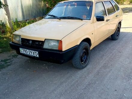 Бежевий ВАЗ 2109, об'ємом двигуна 1.5 л та пробігом 450 тис. км за 800 $, фото 1 на Automoto.ua