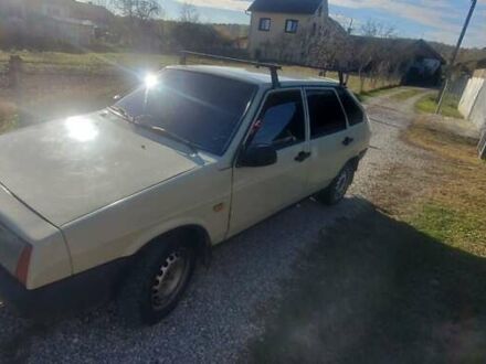 Бежевый ВАЗ 2109, объемом двигателя 1.5 л и пробегом 300 тыс. км за 950 $, фото 1 на Automoto.ua