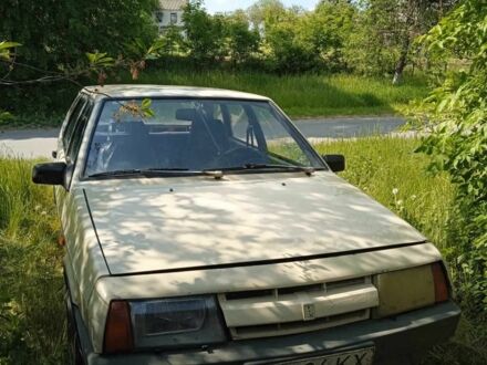 ВАЗ 2109 1989 в Жашкове на Automoto.ua Бежевый ВАЗ 2109, объемом двигателя 0 л и пробегом 300 тыс. км за 529 $, фото 1 на Automoto.ua