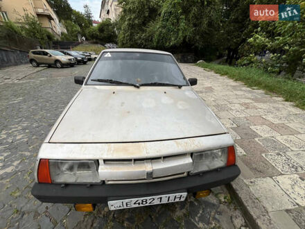 ВАЗ 2109 1989 у Львові на Automoto.ua Бежевий ВАЗ 2109, об'ємом двигуна 0 л та пробігом 120 тис. км за 700 $, фото 1 на Automoto.ua