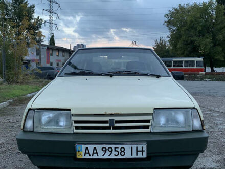 ВАЗ 2109 1989 в Киеве на Automoto.ua Бежевый ВАЗ 2109, объемом двигателя 1.3 л и пробегом 330 тыс. км за 830 $, фото 1 на Automoto.ua